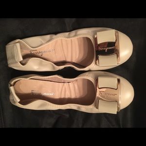 Ferragamo flats cream
